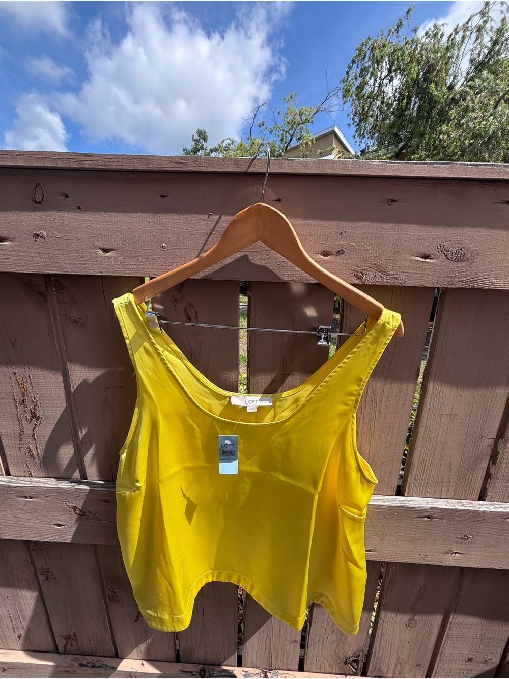🎉NWT🎉 LOFT Yellow Satin Shell Tank